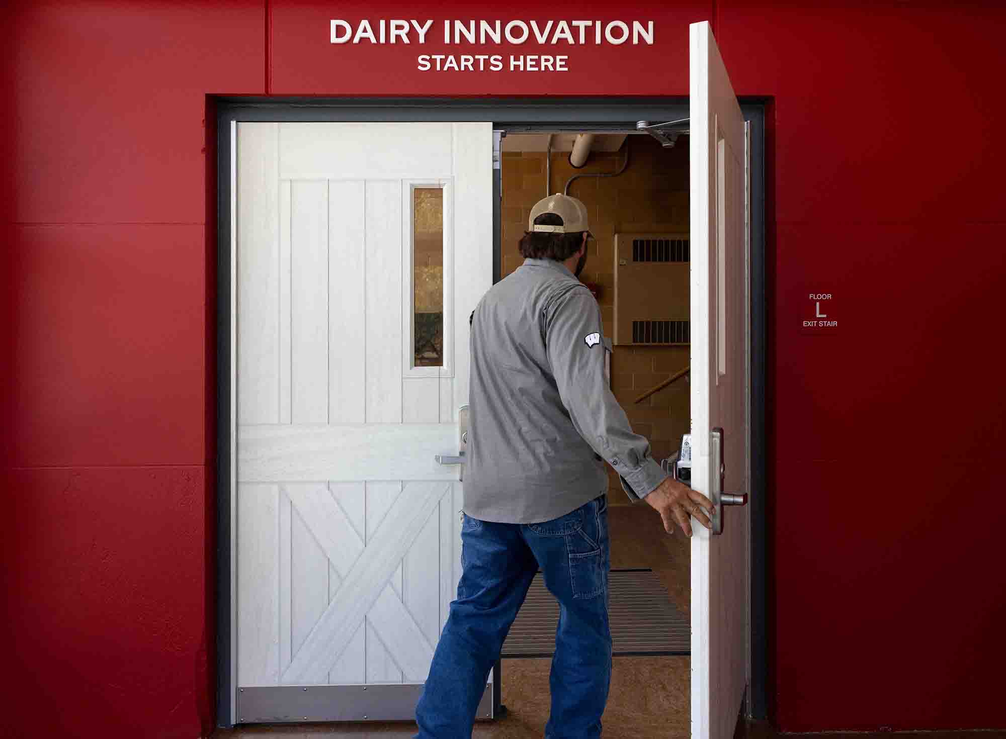 Dairy Cattle Center – Animal & Dairy Sciences