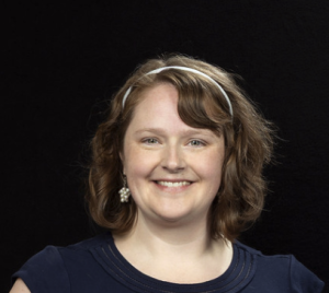 Megan Sippel receives Arthur J. and Ellen A. Maurer Extra Mile Award