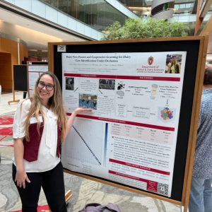 Luara Freitas wins first place at UW Postdoctoral Research Symposium